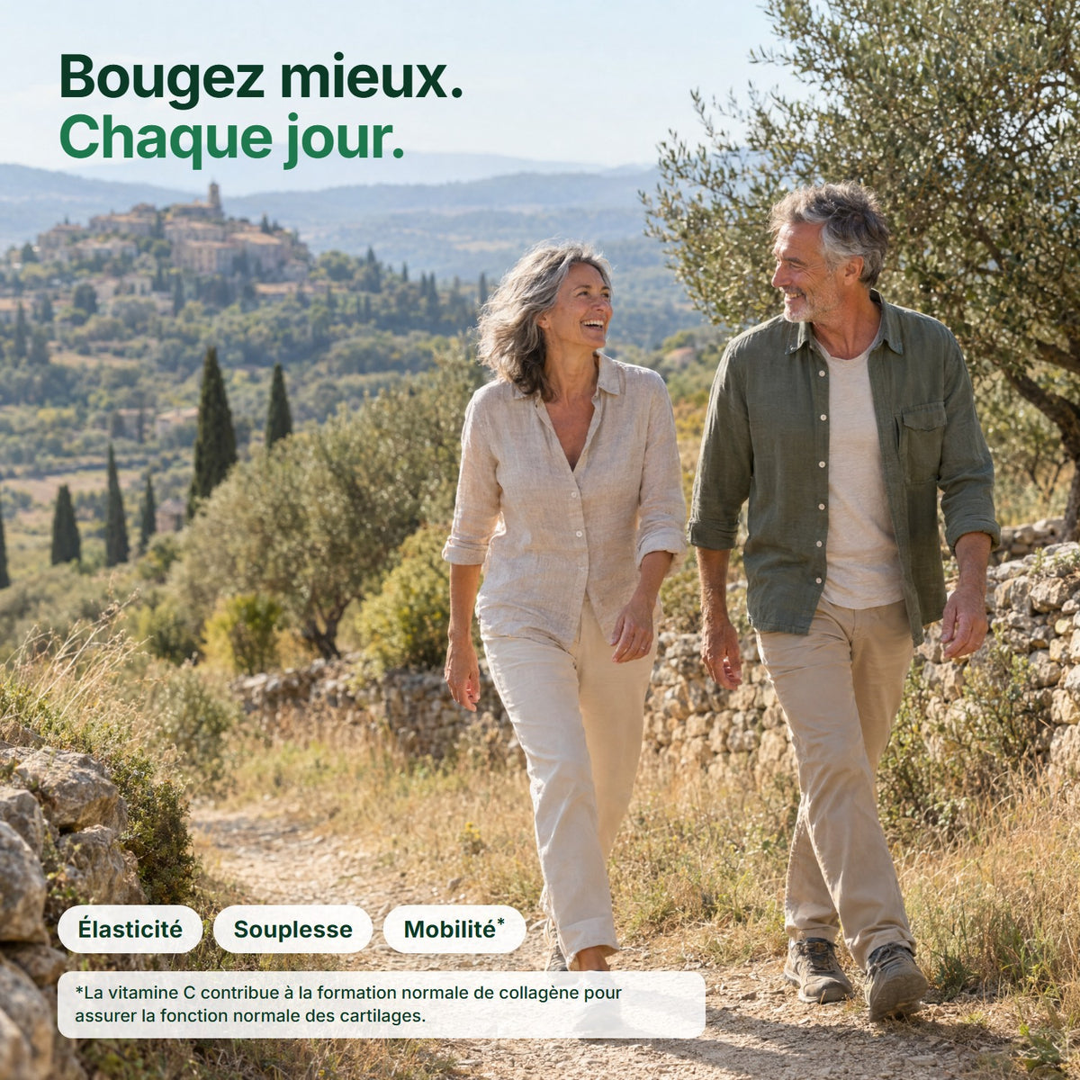 Couple de seniors en balade sur un sentier de Provence