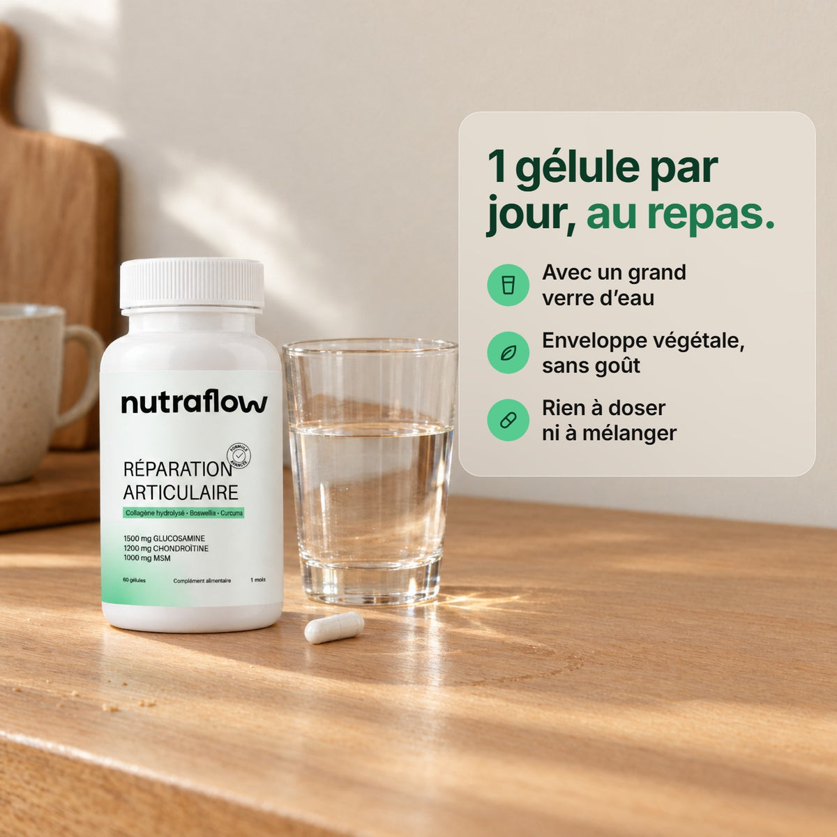 Flacon Nutraflow et verre d'eau sur une table : 1 gélule par jour, au repas